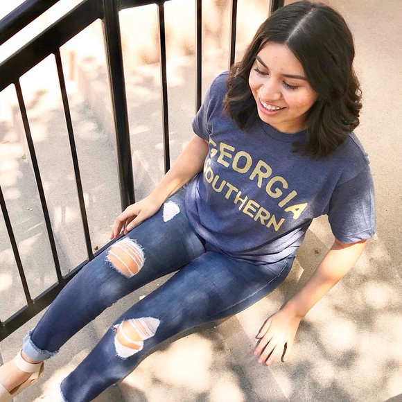 I’M A POSH ON CAMPUS REP! - Picture 2 of 2